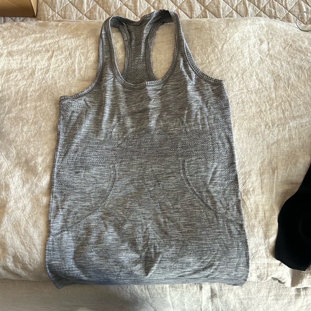Lululemon Swiftly Tank Racerback, size 8